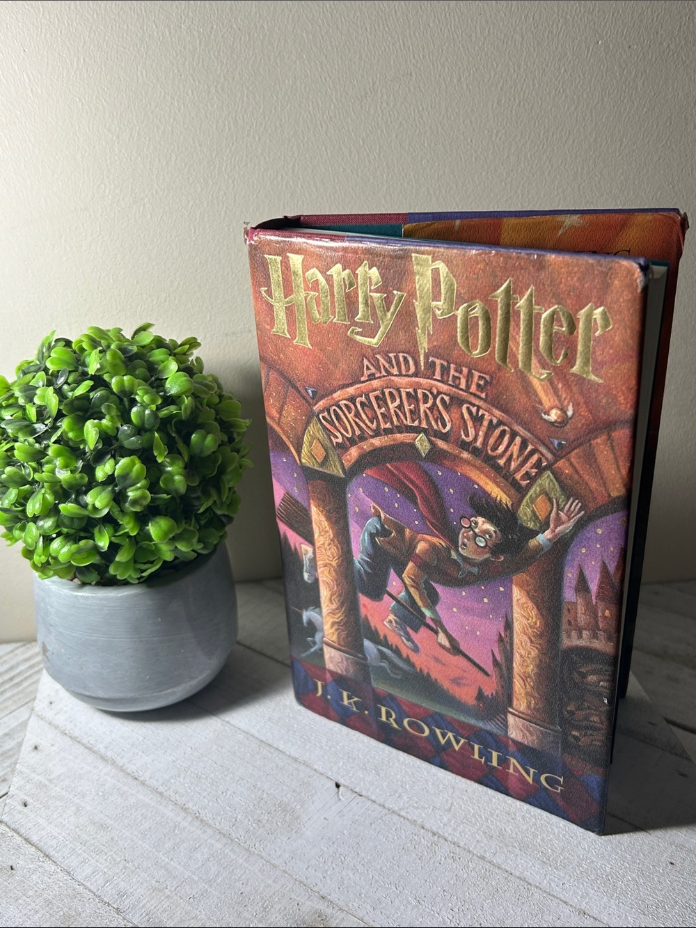 VINTAGE 1998 | Harry Potter & The Sorcerer’s Stone Hardcover w/ Dustcover